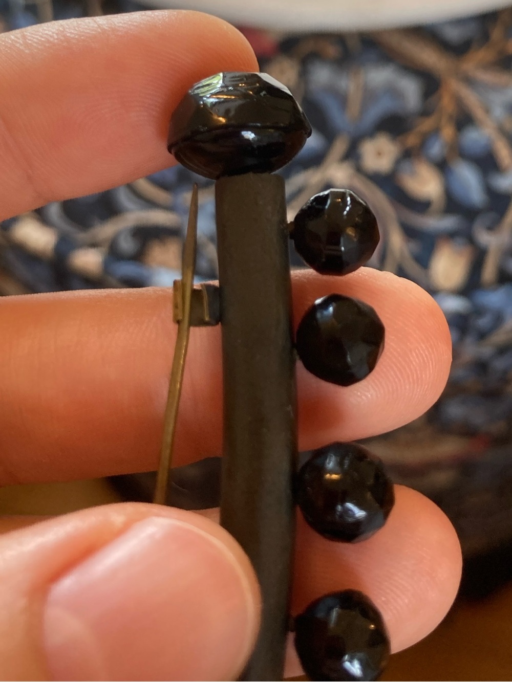 Antique Victorian Gutta Percha/Vulcanite Mourning Brooch - Picture 8 of 13